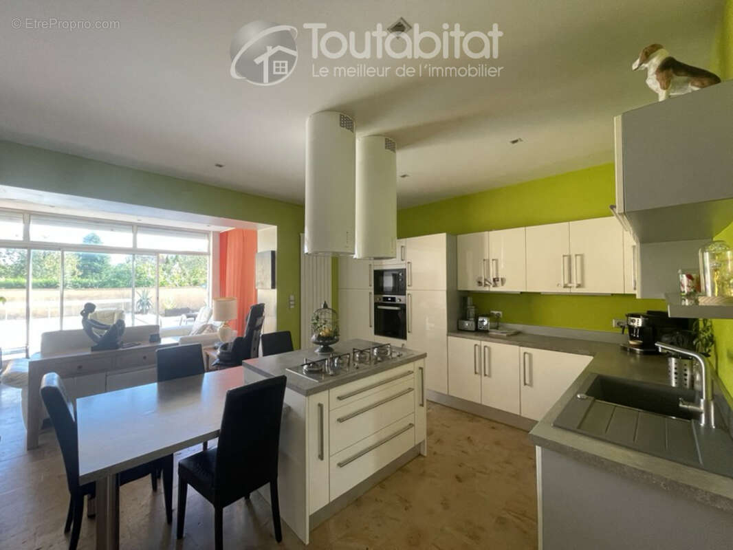 Maison à CHARLEVILLE-MEZIERES