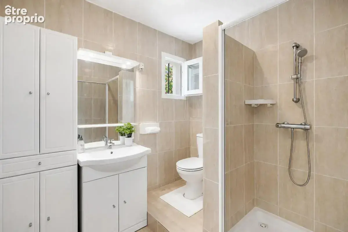 Maison de 4 pièces de 124 m² à Berre-les-Alpes - photo 14