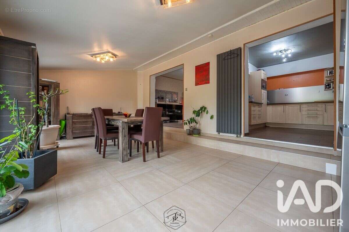Maison 148 m² à Guenange  - photo 7