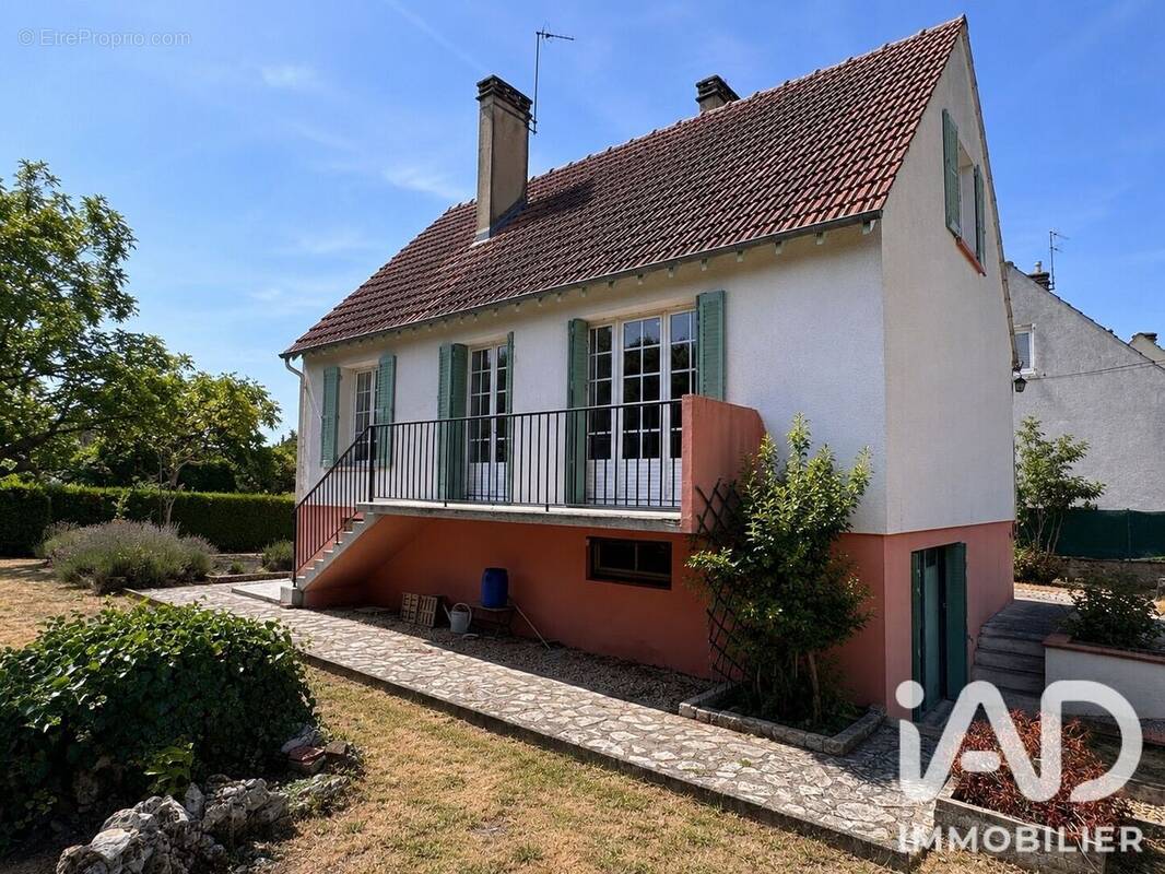 Photo 1 - Maison à SAINT-CLEMENT