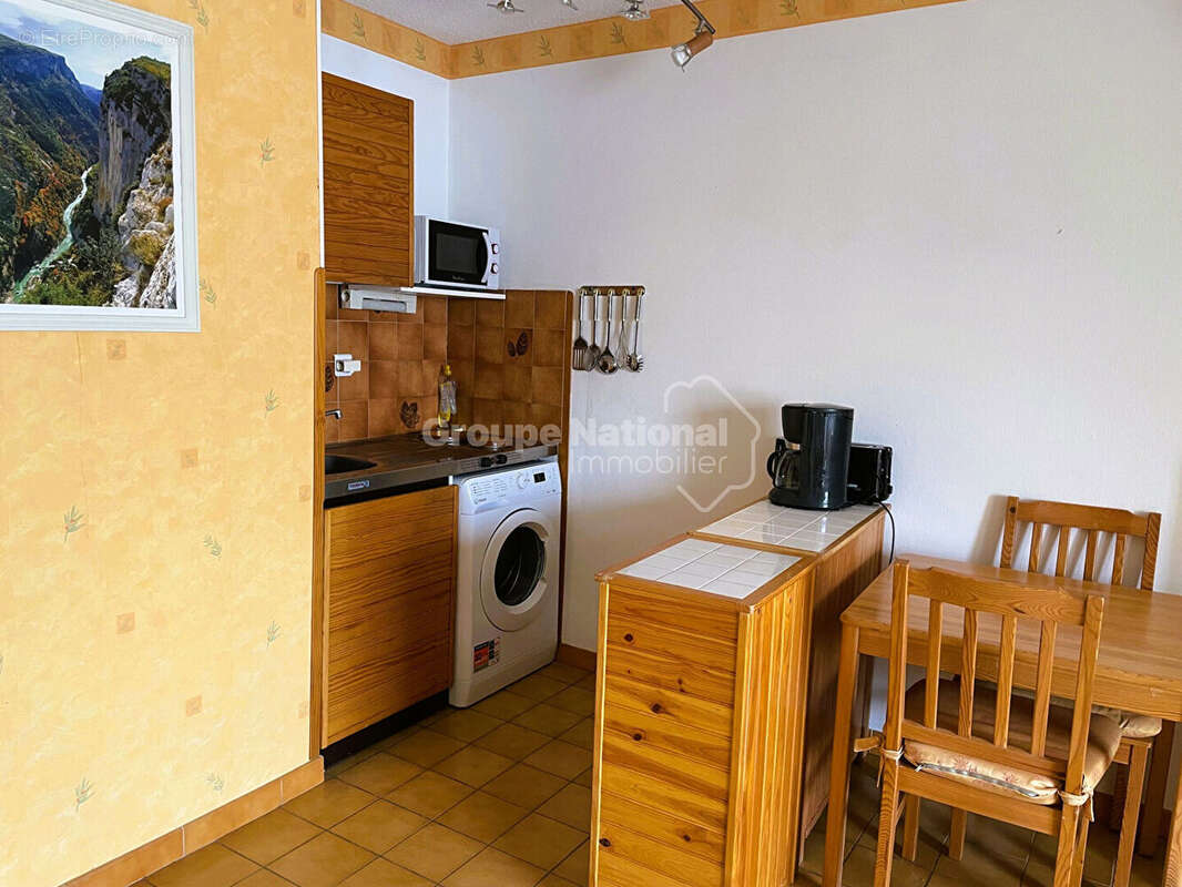 Appartement à GREOUX-LES-BAINS