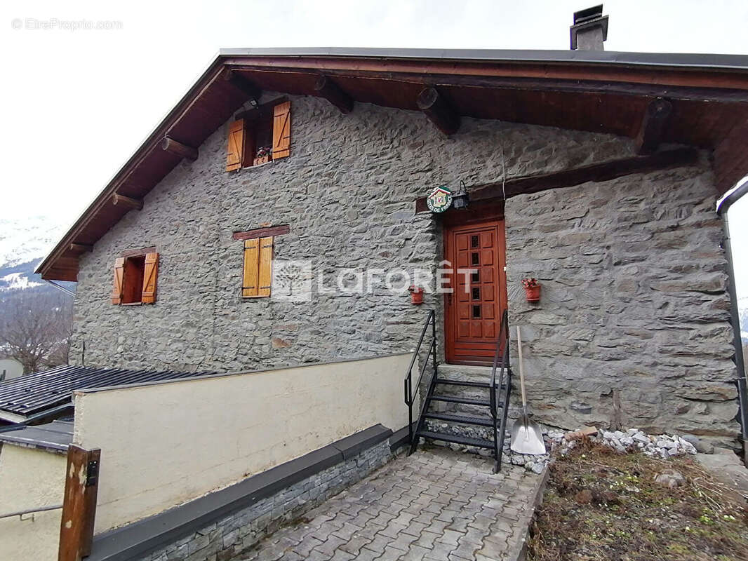 Maison à MONTVALEZAN