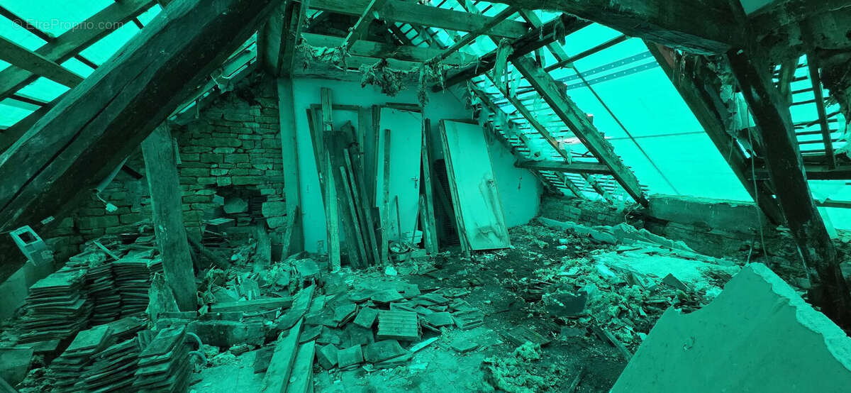 Maison à MOUTIERS-SAINT-JEAN