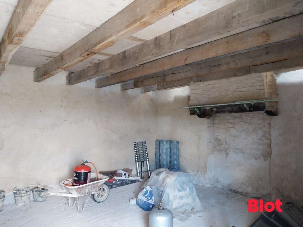 Maison à MONTAUTOUR