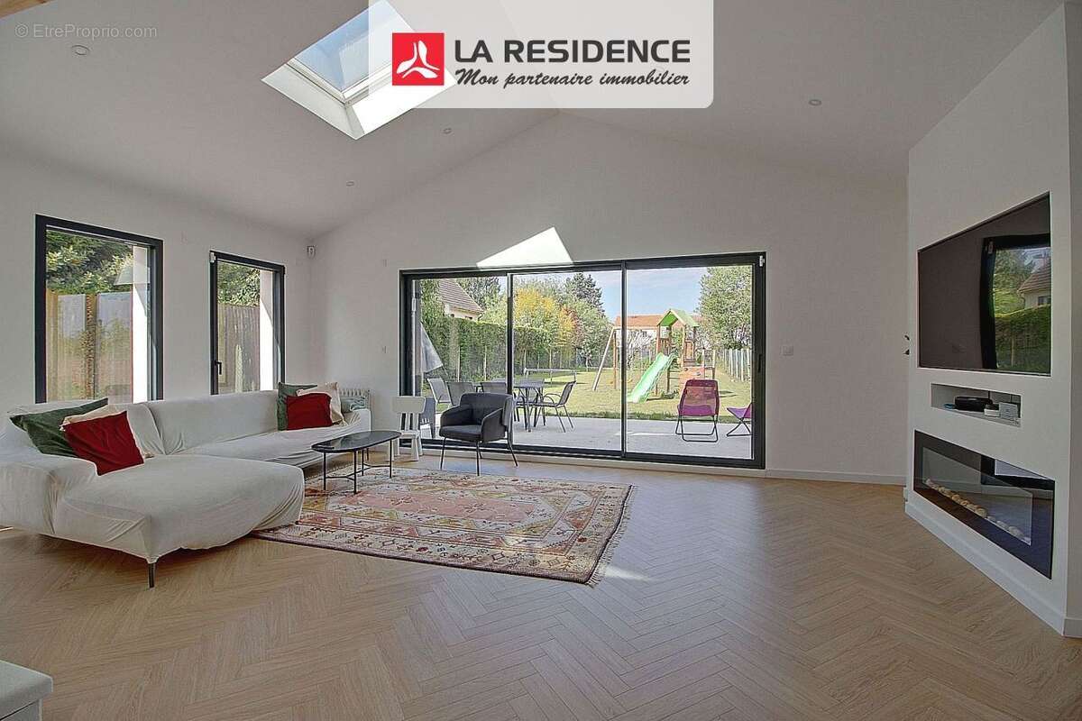 Maison 138 m² à Orgeval  - photo 4