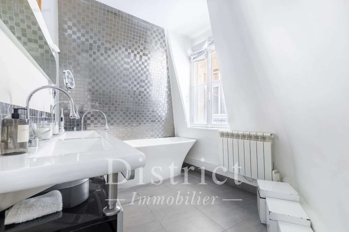 Exclusivité - Parc Monceau – Comme une Maison  de 157 m². - photo 13