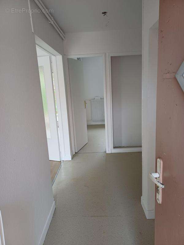 Maison à VAIVRE-ET-MONTOILLE