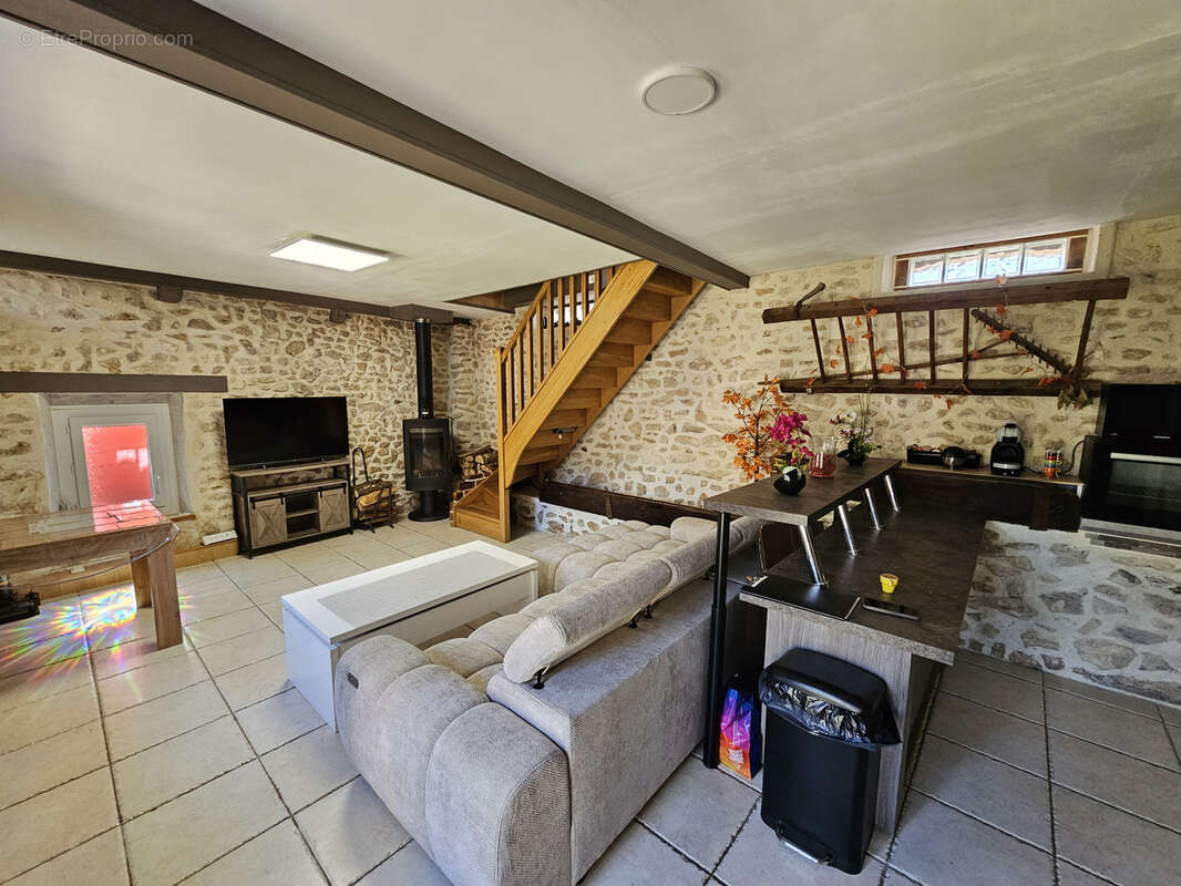 Maison à AUNEAU