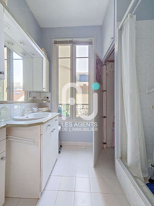 Appartement à SURESNES