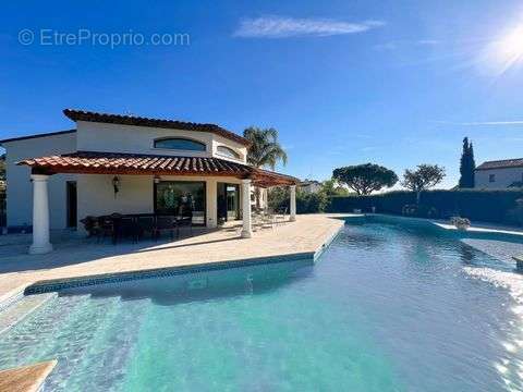 Maison à MANDELIEU-LA-NAPOULE