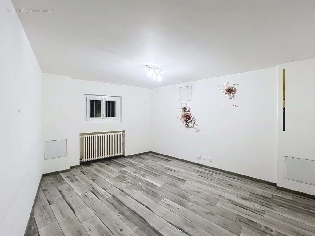 Maison à ETANG-SUR-ARROUX