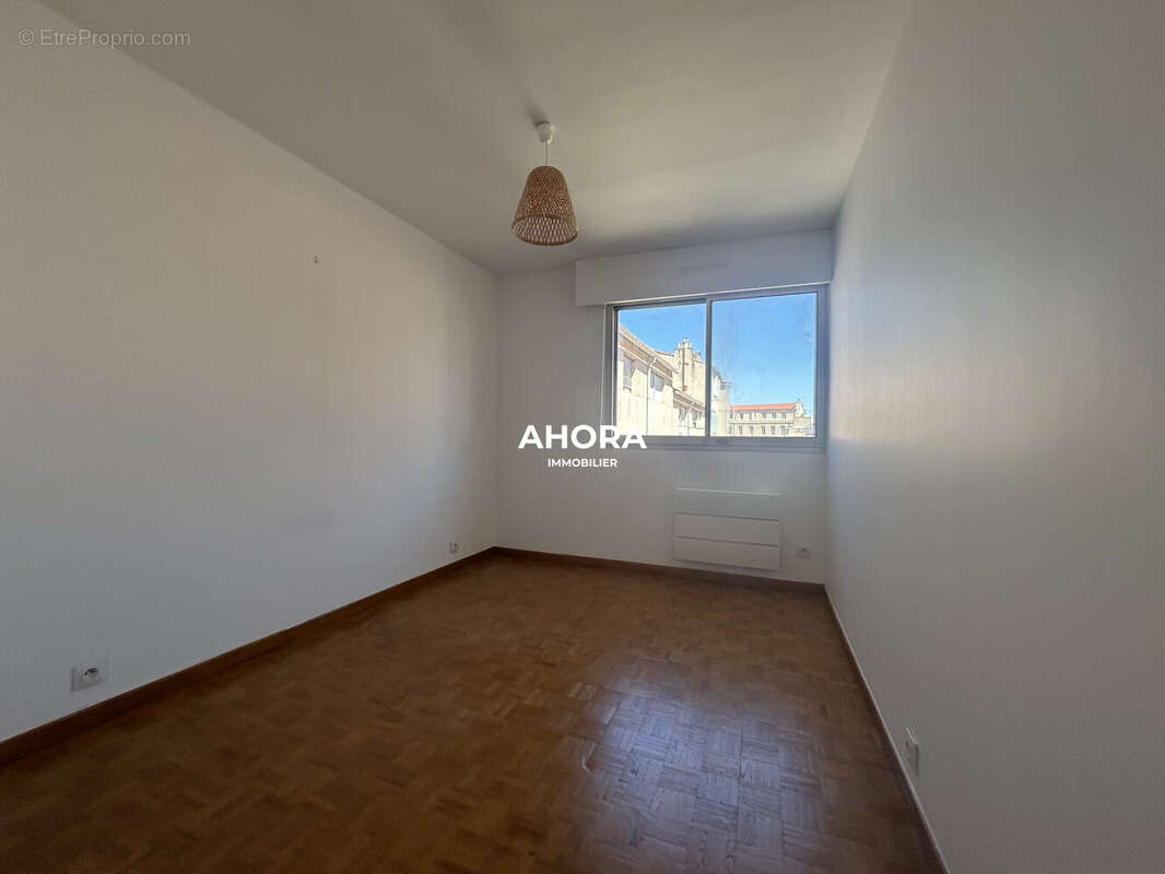 Appartement à MARSEILLE-7E