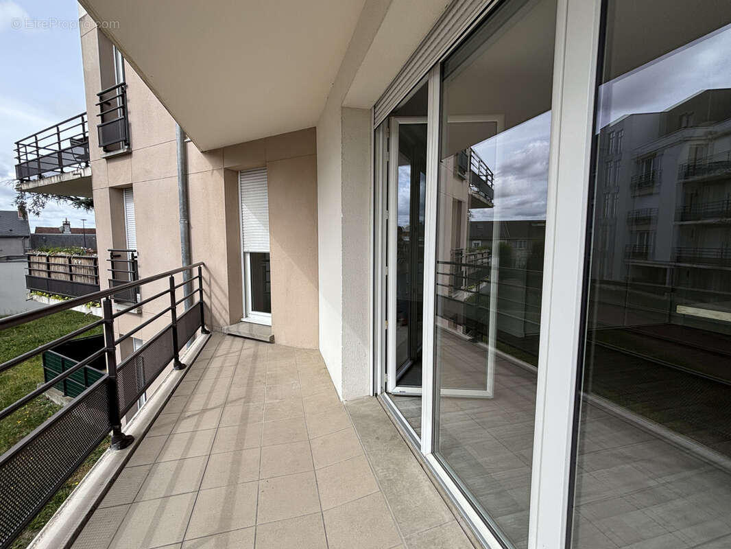Appartement à SAINT-JEAN-DE-LA-RUELLE