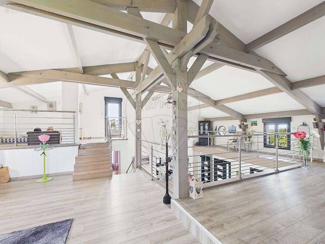 Maison à MESCHERS-SUR-GIRONDE