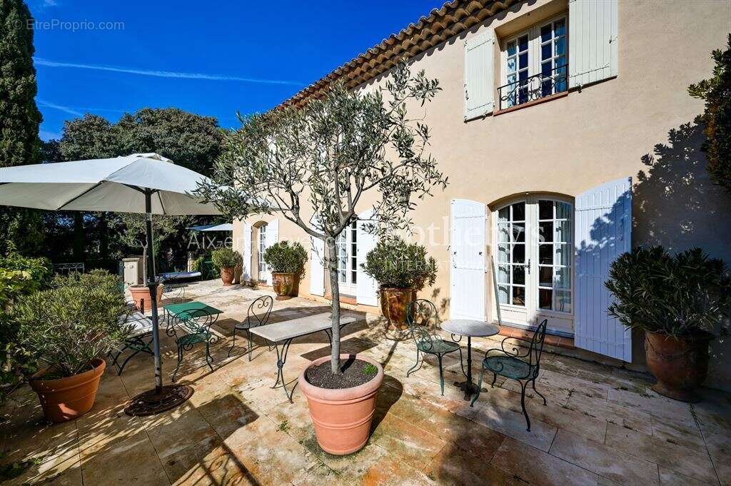 Maison à SAINT-MARC-JAUMEGARDE