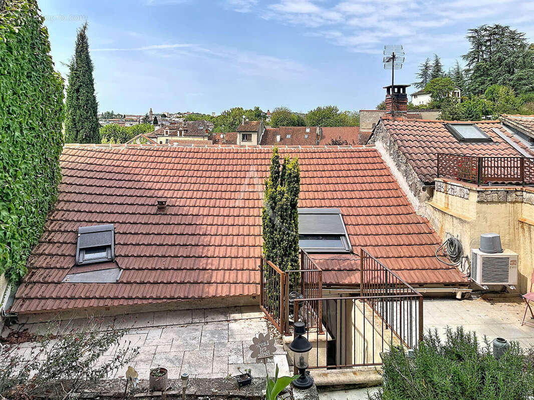 Maison en pierre avec jardin centre Cahors - photo 11