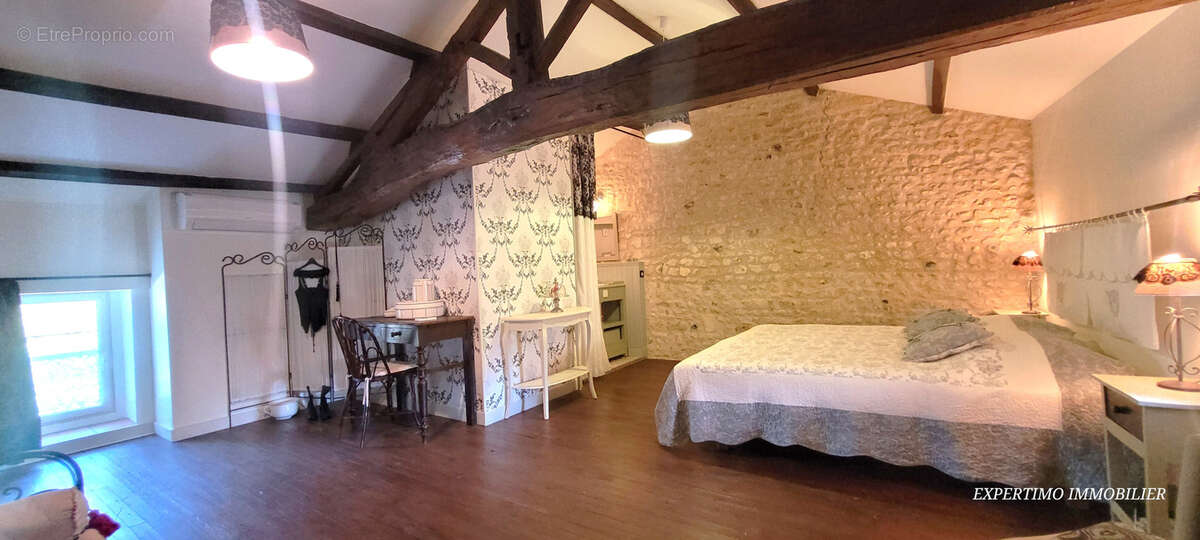 Maison charentaise de 220 m2 renovee - photo 15