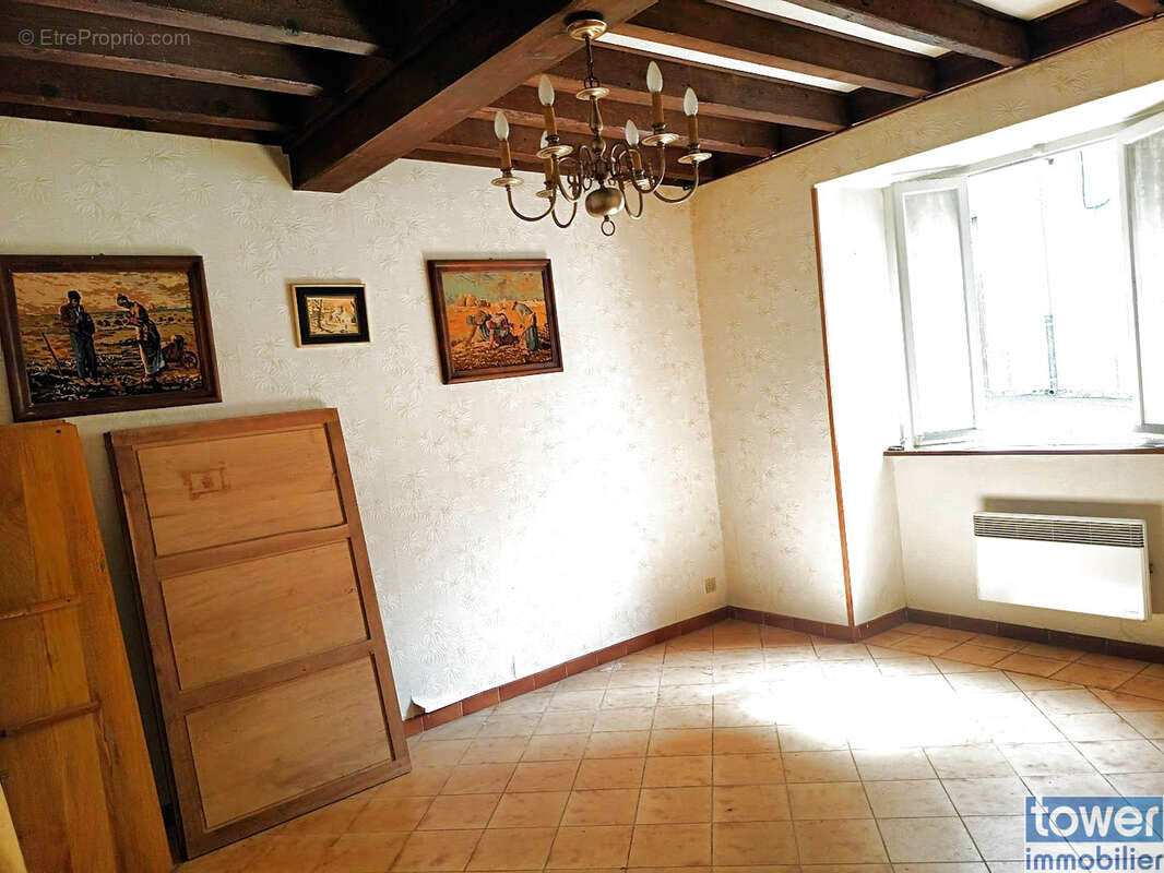 Maison à VILLARDONNEL