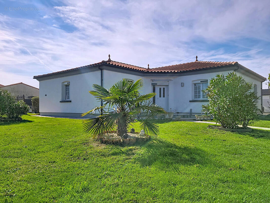 Maison à FROIDFOND