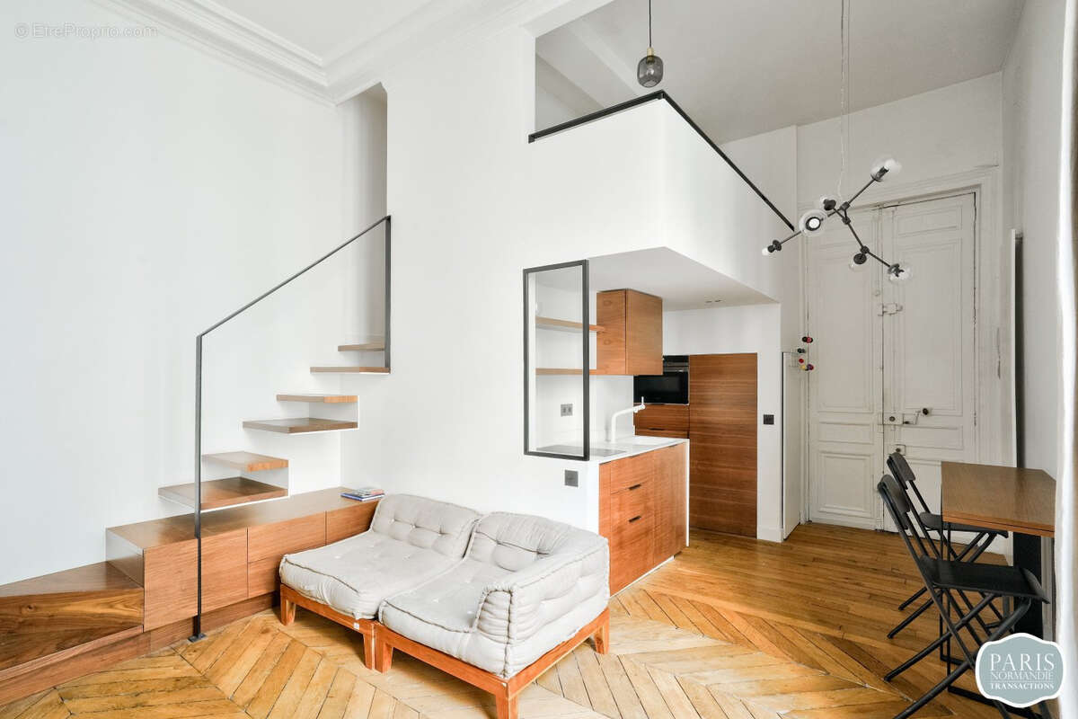 Appartement à PARIS-7E