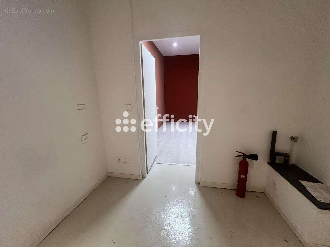 Locaux/Biens immobiliers - photo 16