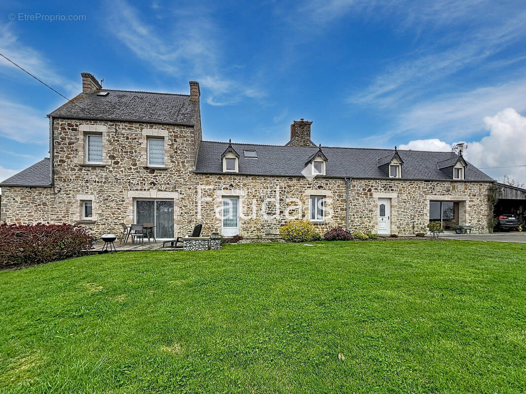 Maison à FIERVILLE-LES-MINES