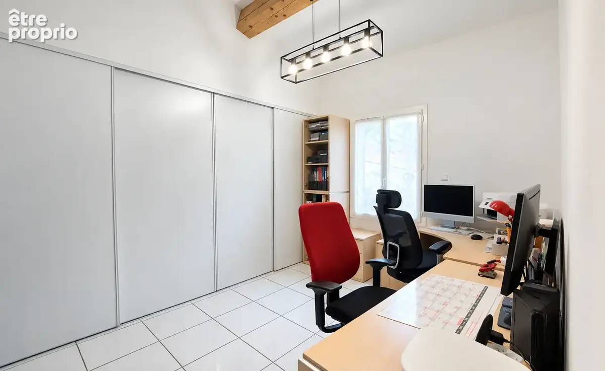 MAISON 170 m2 -  Piscine et Double Garage sur 1042 m2 de terrain - photo 22