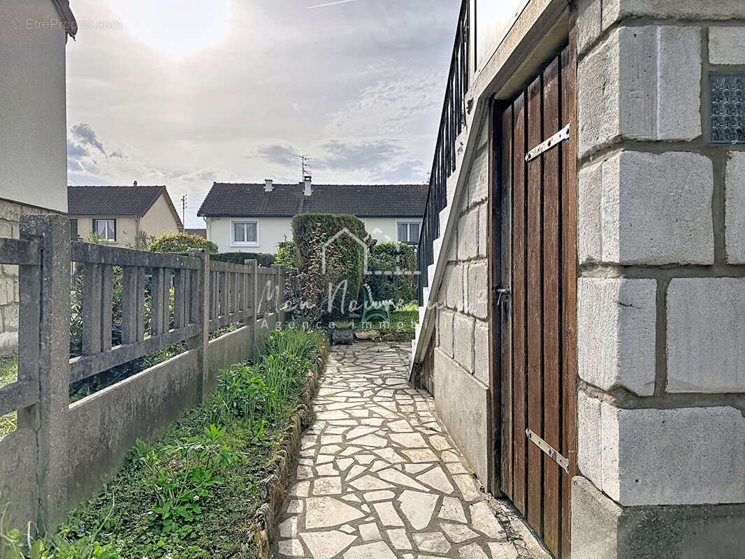 Maison à ROISSY-EN-BRIE