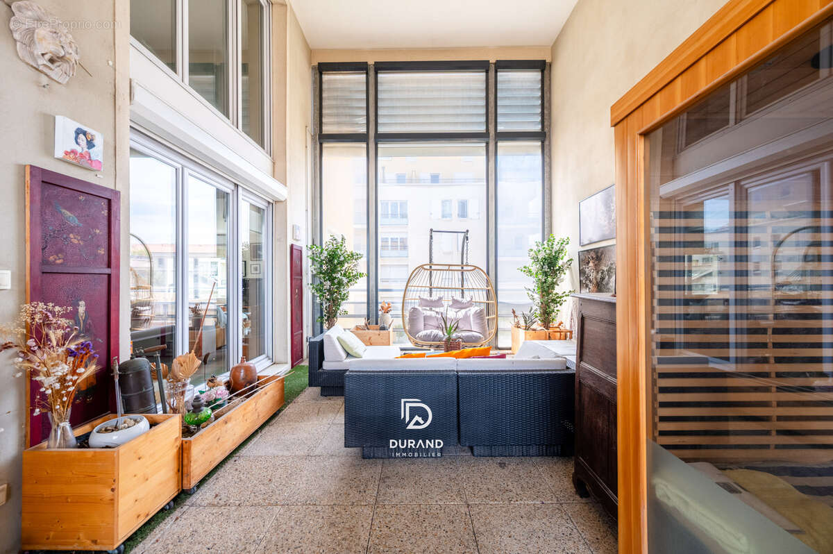 Appartement à MARSEILLE-2E