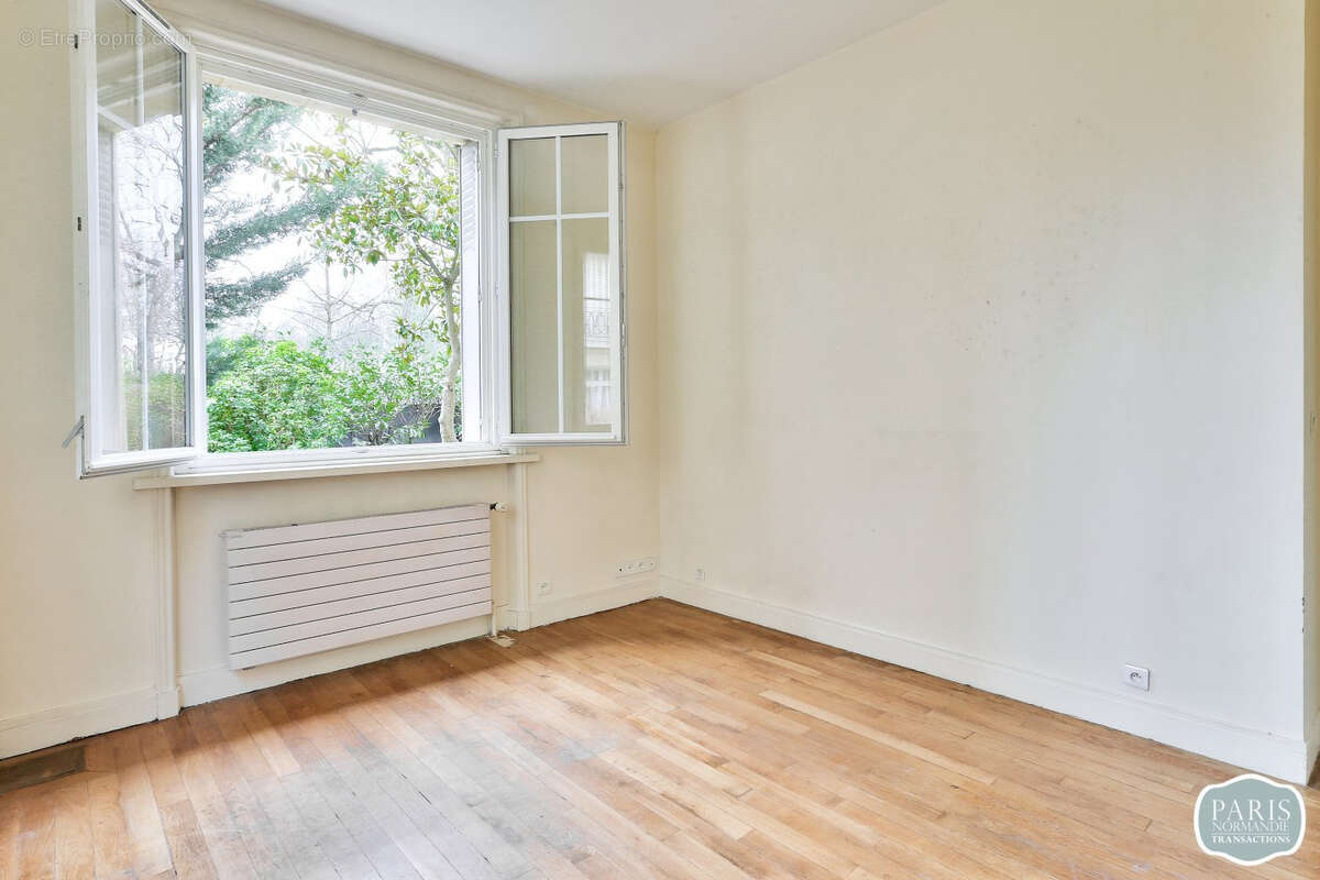 Appartement à NEUILLY-SUR-SEINE