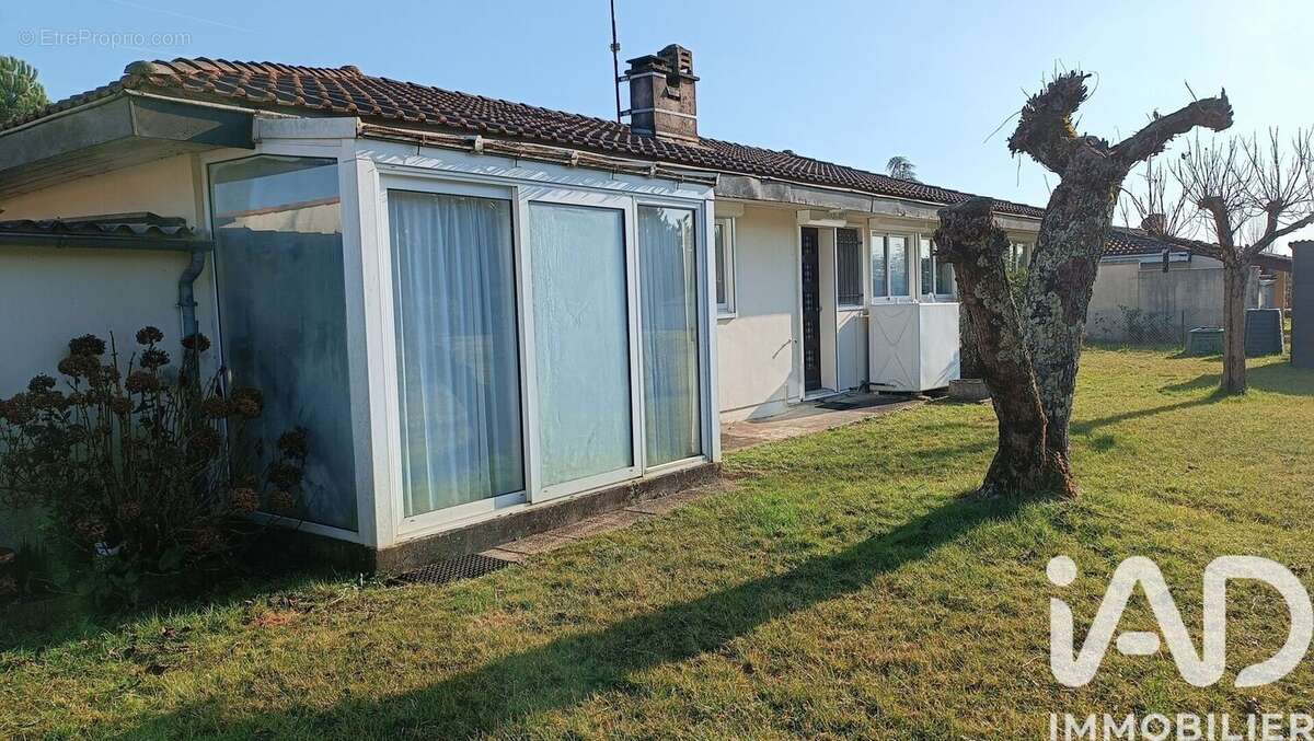 Photo 9 - Maison à BUSSAC-FORET