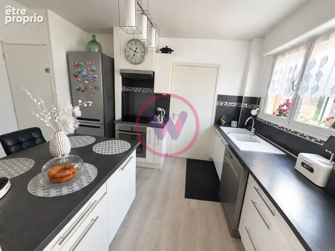 ARRAS - Secteur Hôpital - maison de résidence 104m2 habitables - photo 2