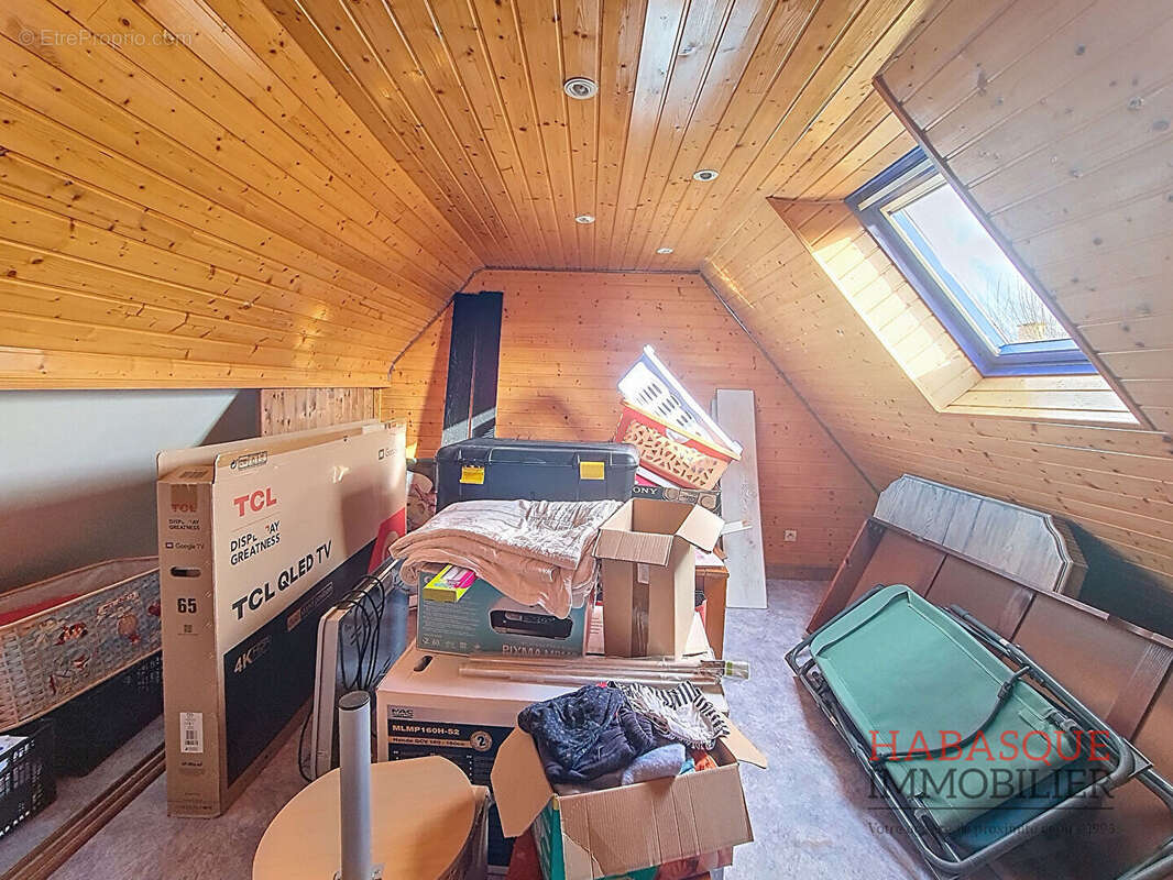 Maison spacieuse à vendre à Guimiliau - photo 16