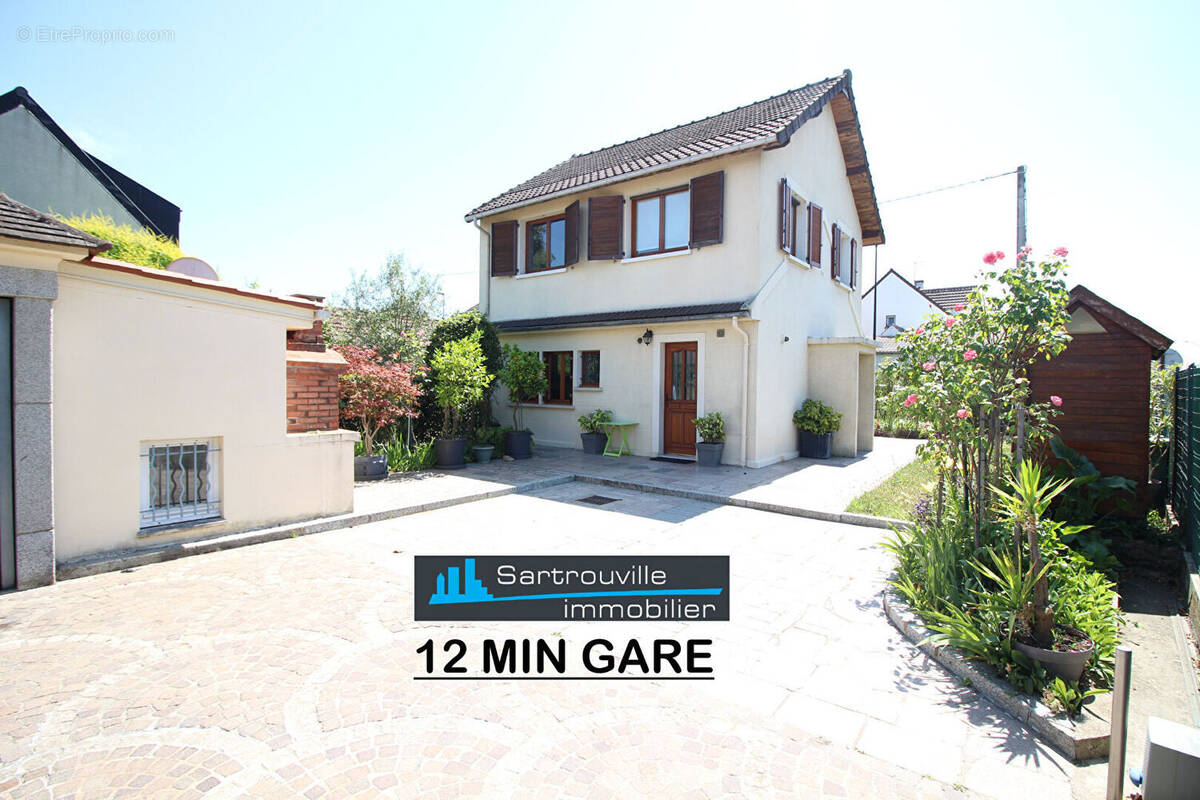 Maison à SARTROUVILLE