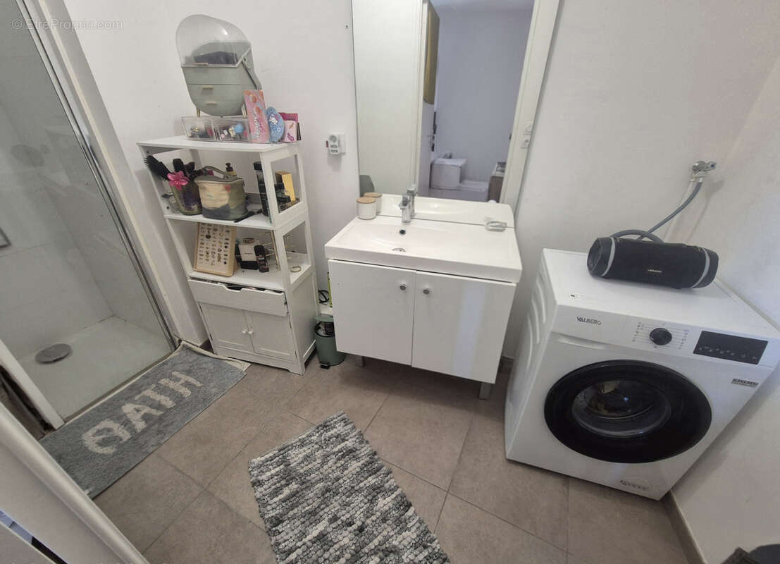 La Seyne-Sur-Mer / idéal investissement locatif -  vendu loué - T2 envir 40m2 terrasse, ascenseur + pkg privé. - photo 5