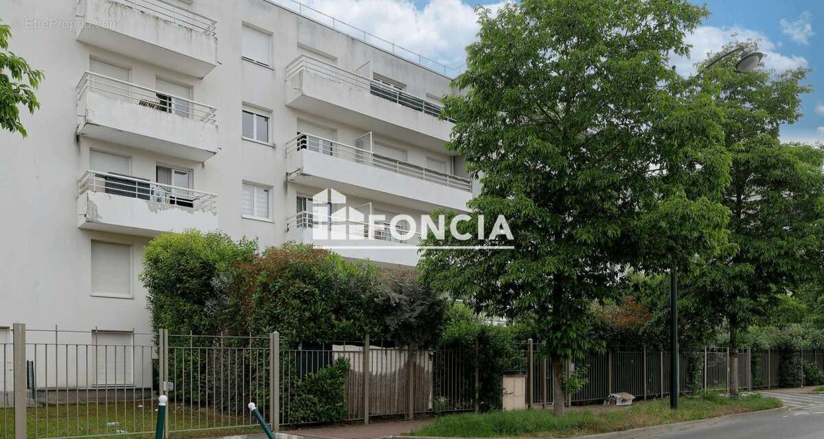 Appartement à CORBEIL-ESSONNES