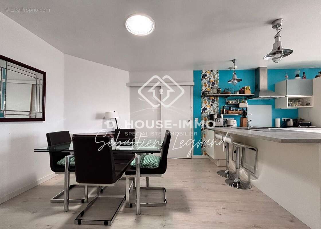 Maison à PAREMPUYRE