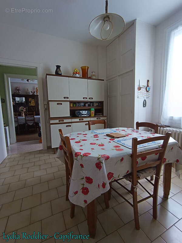 Maison à PUY-GUILLAUME