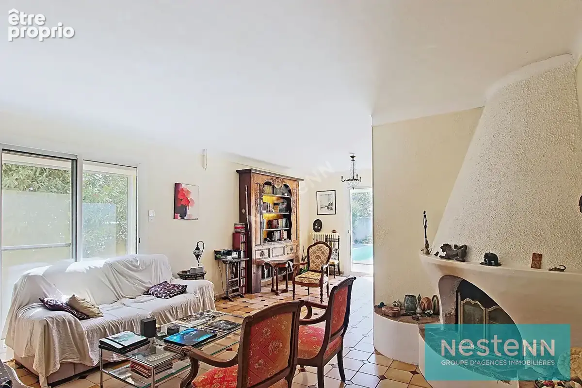 Maison spacieuse à vendre à Istres - 5 chambres avec piscine - photo 4