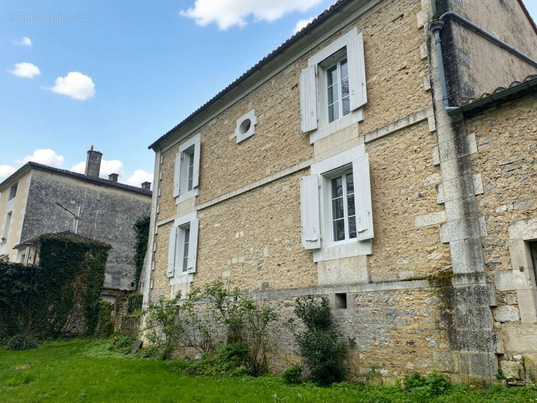 Maison à SAINT-SATURNIN