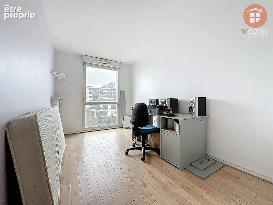 PUTEAUX Eco-quartier Apparteme,y 4 pièces, 3 chambres, doubel séjour, cave et double Box - photo 7