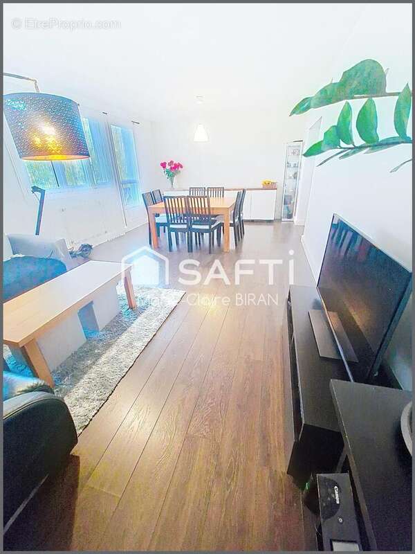 Photo 2 - Appartement à LE PLESSIS-TREVISE