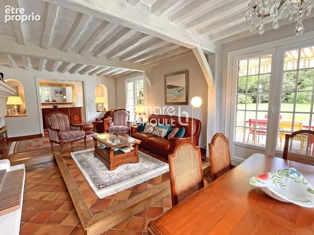 Superbe villa 6 chambres, bord de rivière et piscine - photo 5