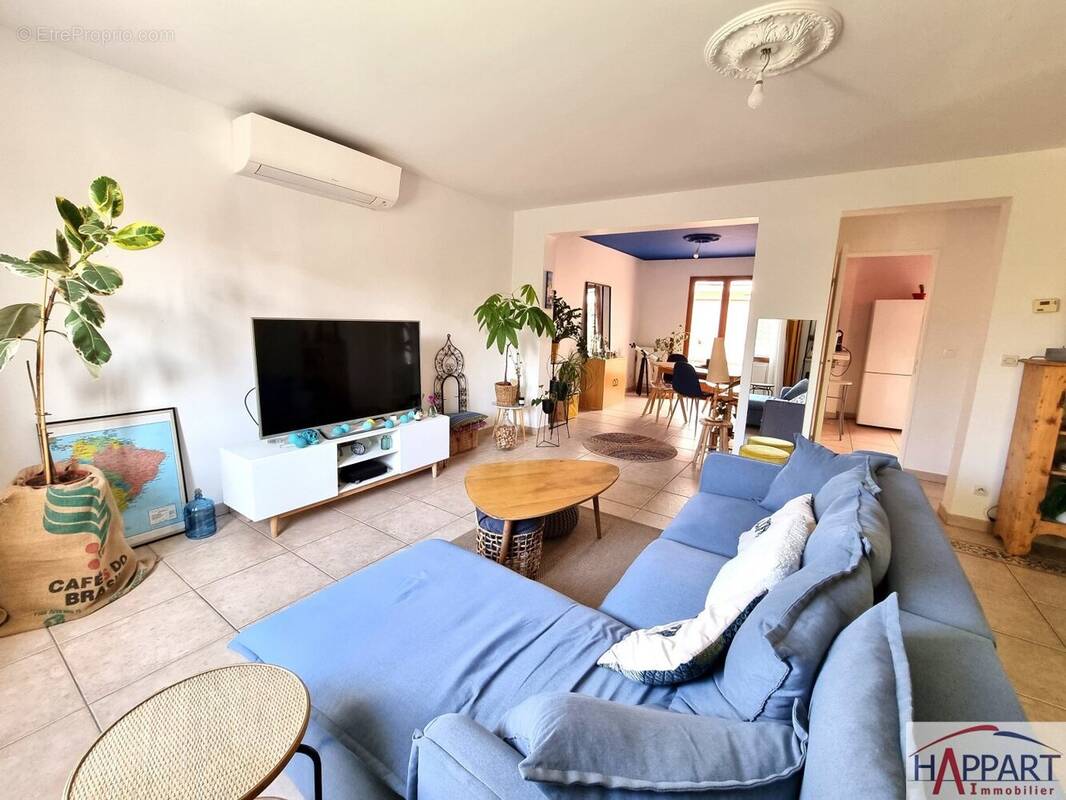 Maison à VAUX-LE-PENIL