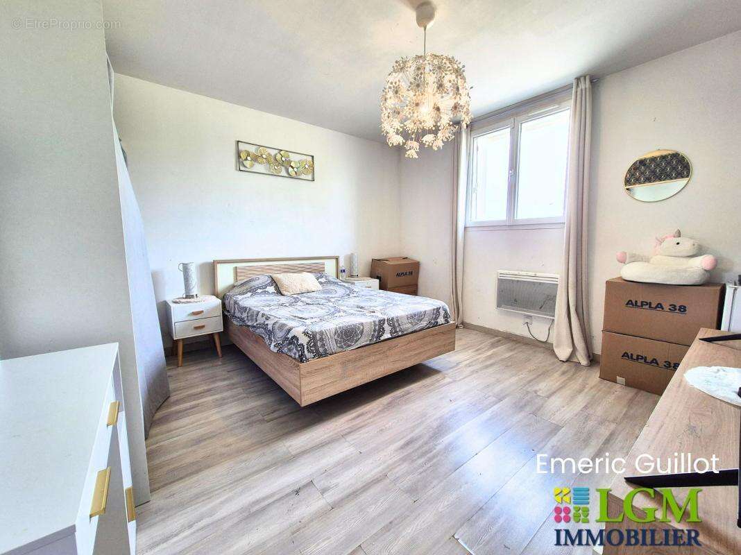Maison à LA CHAPELLE-VENDOMOISE