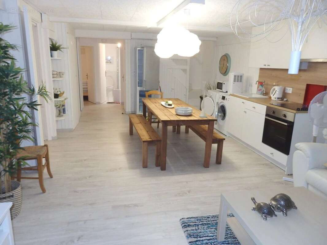 Une maison de campagne de 5 chambres - photo 4