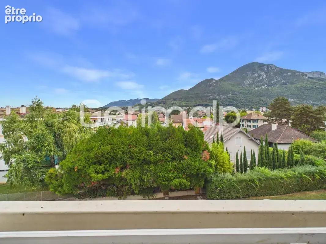 Vente - Appartement - 3 pièces + cuisine - 74,39 m² - 530 000 € - photo 12