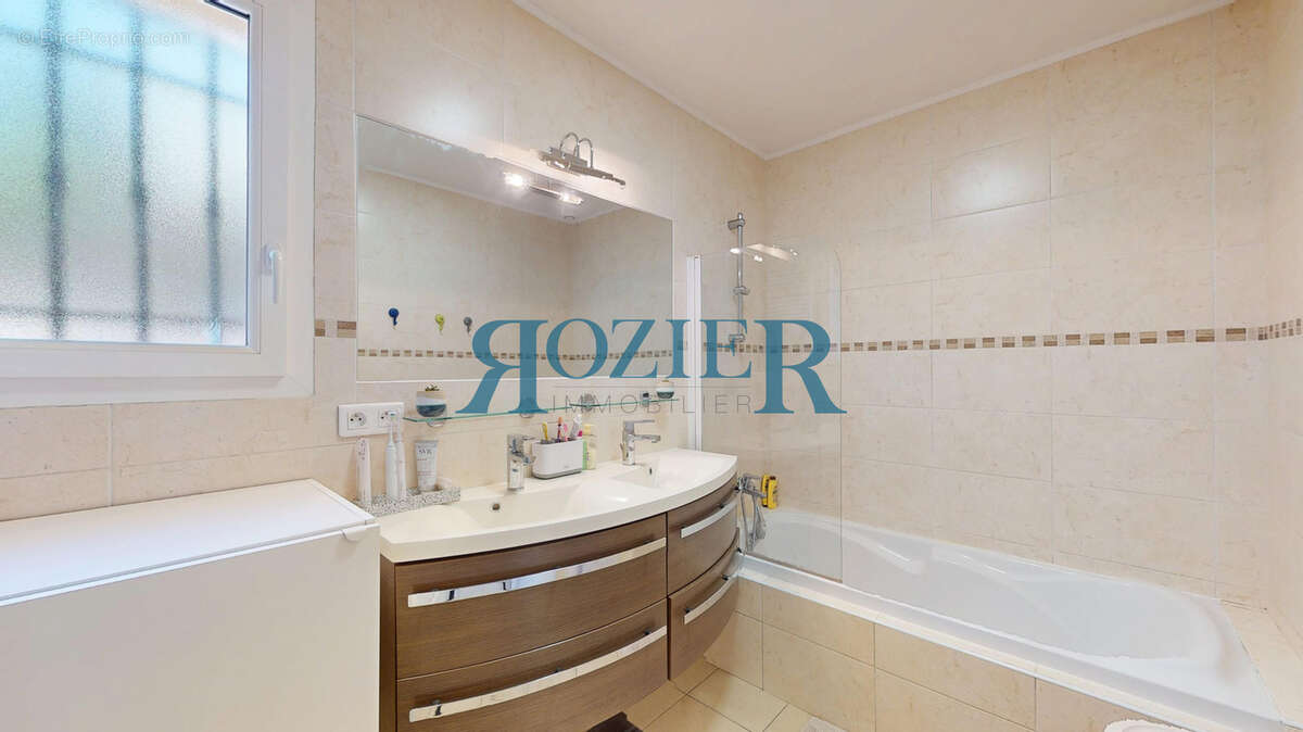 MOUGINS   Maison jumelée provençale avec piscine   4 chambres - photo 15