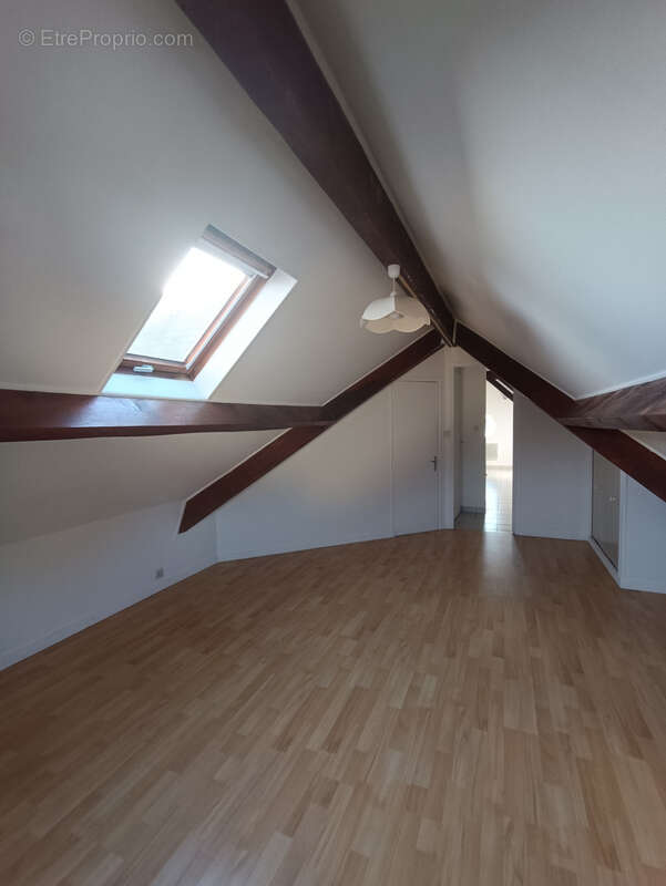 Appartement à LARDY