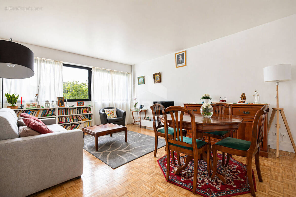 Appartement à ISSY-LES-MOULINEAUX